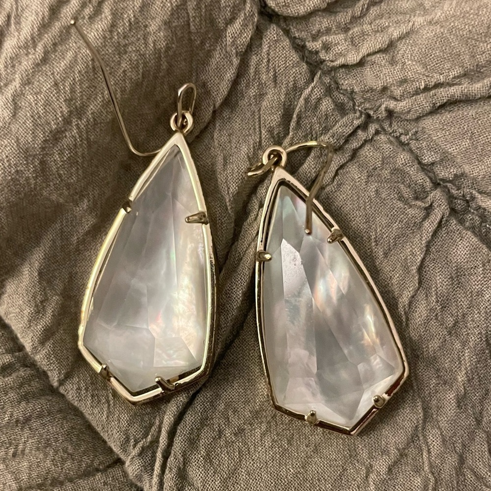 Kendra Scott Mother of Pearl Gold Caroline Statement Earrings-Rare